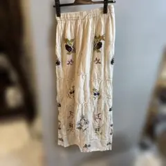 todayful アイボリー 刺繍入り カジュアルパンツ　38サイズ　着用1回のサムネイル