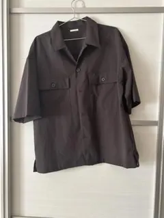 半袖シャツ