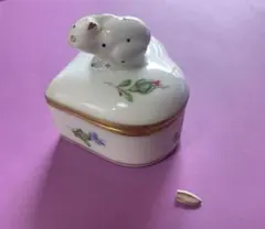 (訳あり )ヘレンド うさぎミルフルールハート型小物入れのサムネイル
