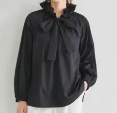 新品◇DOORS◇スカラップスリーブギャザーブラウス《BLACK》 - メルカリ