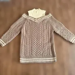 MURUA オフショルダー ケーブル編みニット ミルクティーベージュ