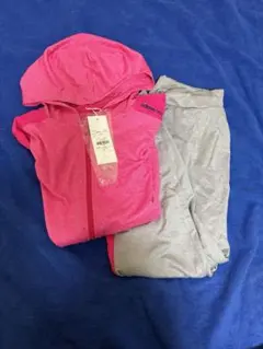 【新品】adidasピンク ジャージ上下セット フード付き S