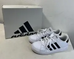 adidas アディダス スニーカー