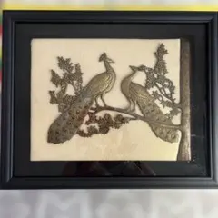 【ミャンマー製】孔雀 彫金 金属レリーフ 壁掛け インテリア アートパネル 新品 ミャンマー製】孔雀 彫金 金属レリーフ 壁掛け インテリア アート