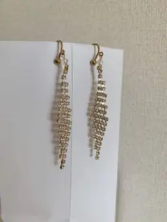 アクセサリー　イヤリング　ゴールド