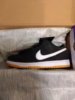 Nike SB Dunk Low Black gum