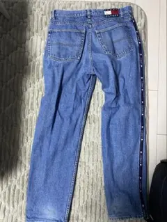 Item thumbnail for item de0ff056-063a-4c32-84ad-b29597446105