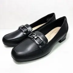 【美品】Clarks ジュリエットエコー 23.5㎝ ビット ローファー 完売のサムネイル
