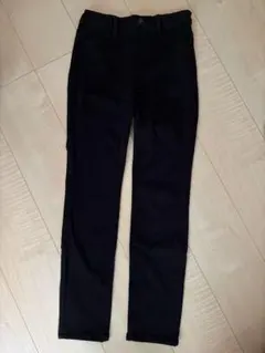 黒　長ズボン