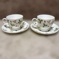 WEDGWOOD ワイルドストロベリー カップ＆ソーサー 2客 - メルカリ