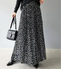 落ち感、綺麗。一目置かれる魅惑のプリーツスカート