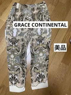 美品　テーパードパンツ　バンダナ柄　オリエンタル柄　ベージュ　上品　きれいめ春夏