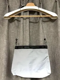 美品　WEEKEND(ER) サコッシュ　シルバー