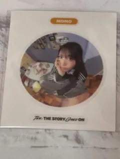 TWICE モモ The Story Goes On Castver ステッカー