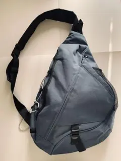 グレー ナイロン ボディバッグ