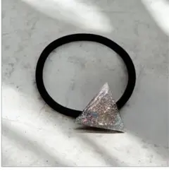 キラキラ透明感 レジンヘアゴム 三角ラメ入り✨ 大人可愛い ハンドメイド