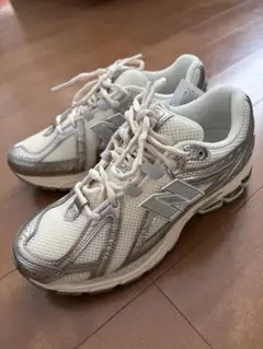 新品⭐︎New Balance⭐︎U1906R⭐︎23cm