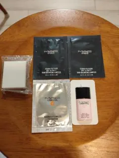 MAC 下地＋ファンデーション サンプルセットのサムネイル