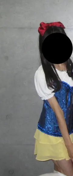 白雪姫コスプレ　カチューシャとコルセット