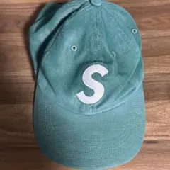 キャップ　supreme