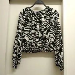 H&Mゼブラ柄 バルーンスリーブ トップス