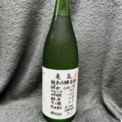 亀泉　1800mlのサムネイル