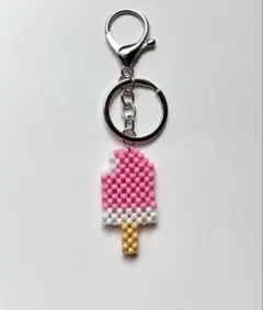 ビーズキーホルダー アイス ピンク ハンドメイド 韓国風 かわいい