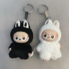 m*︎様 【正規品】イニシャル ラブブ 【 R 】 【 H 】PIN FOR L