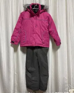 子ども用ピンクスキーウェアセット　１３０㎝
