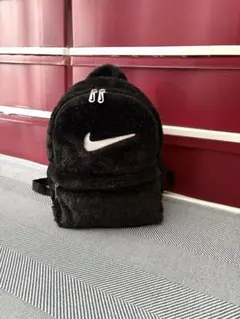 Nike ファー リュック ブラック（希少）早者勝ちのサムネイル