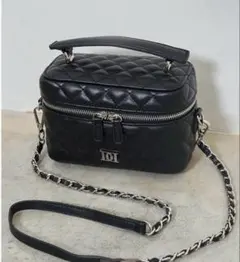 ⭐️新品未使用 Darich バニティバッグ 黒 ゴールドパーツ BLK バッグ ⭐️新品未使用 Darich バニティバッグ 黒 ゴールドパーツ BLK