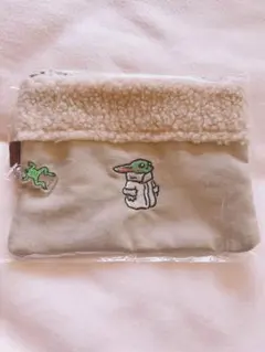 新品　スターウォーズ　マンダロリアン　グローグー　刺繍　ポーチのサムネイル