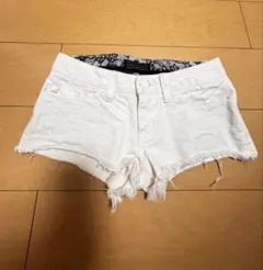 rienda ホワイト デニム ショートパンツ 24インチのサムネイル