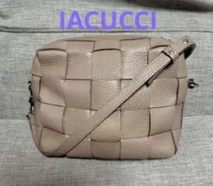 IACUCCI ベルタ S サンドベージュ　イアクッチ　ショルダーバッグ