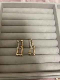 ティファニー風ロックピアス　3.28までの限定価格