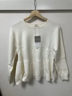 coca ぺプラムニット