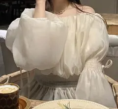 ※最終価格※【 JUNOAH 】オフショルシアーボリュームブラウス