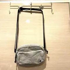 Champion ショルダーバッグ グレーのサムネイル