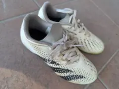 22.5 adidas サッカーシューズ　トレーニングシューズ