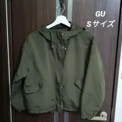 GU　ジーユー　マウンテンパーカー　カーキ　S