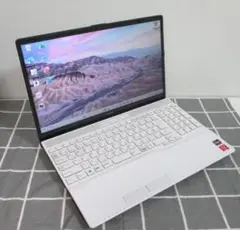富士通ノートPC Corei7 第8世代、Windows11、純正Office