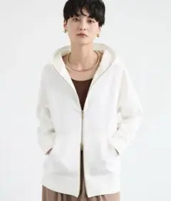 ホワイト フード付きジップアップパーカー　人気ホワイト