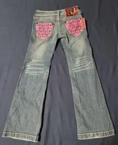 Item thumbnail for item dc4e349c-f0c3-4d3d-8efd-fb9e5a5f22cf