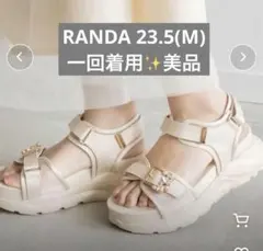 新品同様　RANDA コンビマテリアル ビジューバックルサンダル Mサイズ 厚底のサムネイル