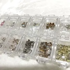 【出品再開セール】スワロフスキー　ネイルパーツ　Vカットスクエア　ラウンドカットのサムネイル