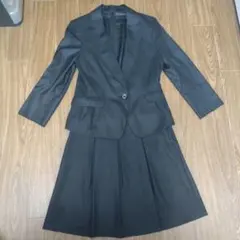 WHITE JOOLA スカートスーツ フォーマル フレアプリーツ ブラック