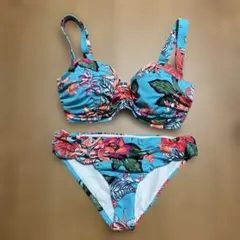 BILLABONG ボタニカル柄 ビキニ セパレート水着 - メルカリ