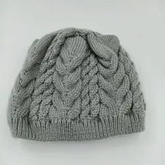 グレー ニット帽 耳付き ケーブル編み