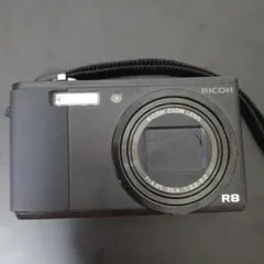 実用品 RICOH R10 コンパクトデジタルカメラ 28-200mmズーム - メルカリ