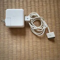 Apple 電源アダプター